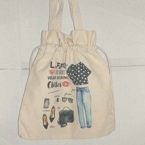 🎀 Cute Canvas Drawstring Tote Bag "Life is too short to wear boring clothes" 🎀 - Picture 4 of 5